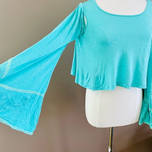 BUFFALO Bell Bottom Sleeve Open Shirt Size S - Picture 2 of 4